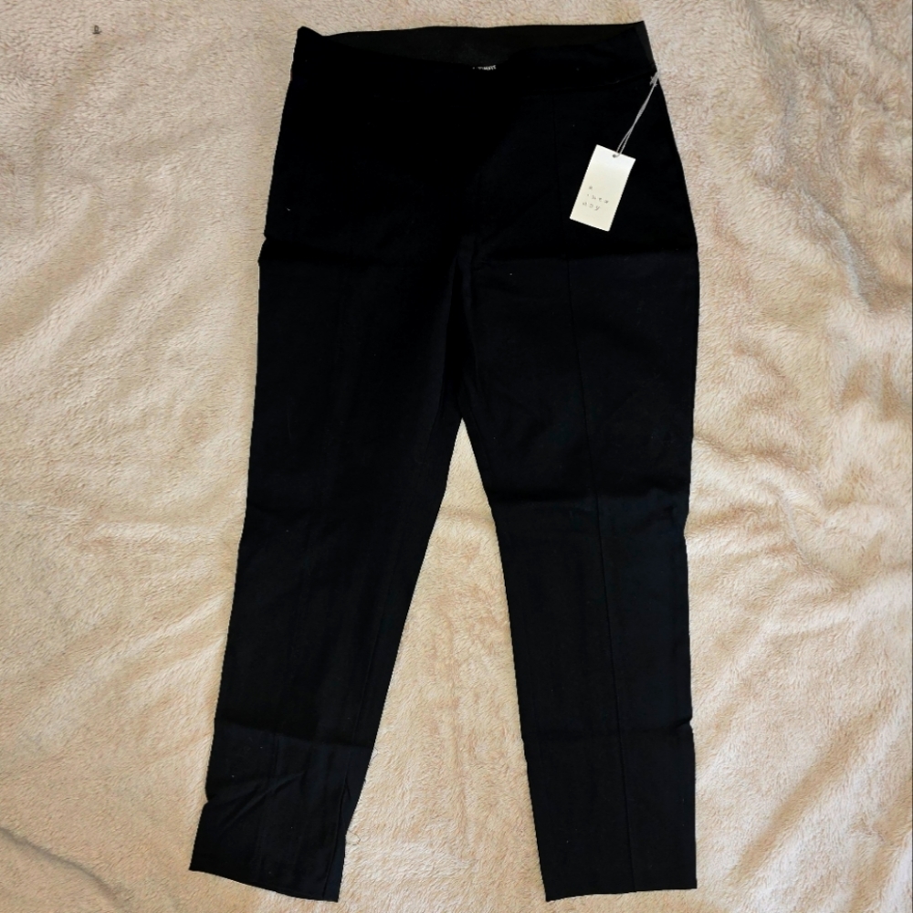 A New Day. Black skinny pants. Size 12.